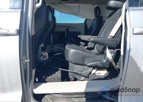 2018 Chrysler Pacifica Limited z USA, uszkodzony, nr VIN 2C4RC1GG9JR272402